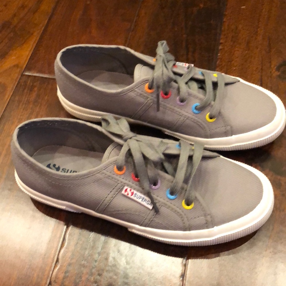 NIB Superga Gray Womens Shoes Size 7